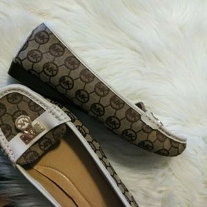 100% Authentic Michael Kors leather Loafer Flats